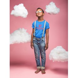 SCIURUS KIDSikoniske T-shirttil drenge i bl med rdt tryk