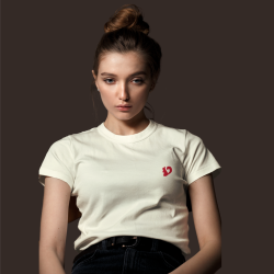 SCIURUS klassiske T-shirt Vintage hvid med rødt broderet logo til damer