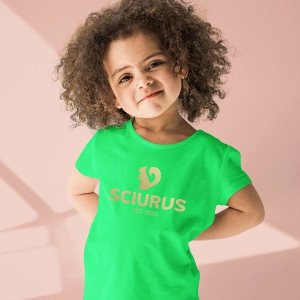 rigtig meget frill Er velkendte SCIURUS KIDS ikoniske T-shirt til piger i grøn med guldtryk - Pige -  Sciurus.dk