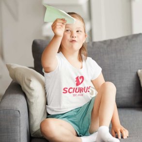 SCIURUS KIDSikoniske T-shirttil piger i hvid med rdt tryk